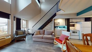 Living area - 1-504 : Condo - 1 bedroom - 4 people (Beaupré)