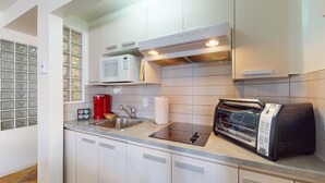 Private kitchen - 1-212 : Superior Studio - sleeps 4. (Beaupré)