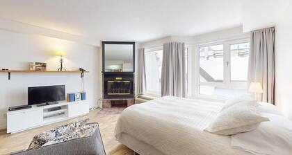 1-211 : Studio Supérieur - 4 personnes.
