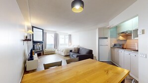 Interior - 1-211 : Superior Studio - 4 people (Beaupré)