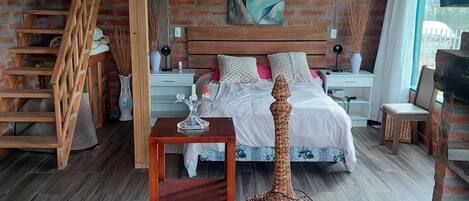 2 bedrooms, desk, free WiFi, bed sheets