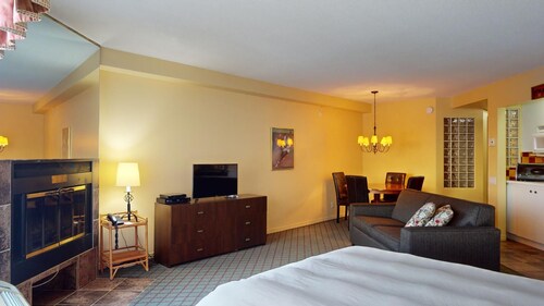 1-312 : Standard Studio - sleeps 4.