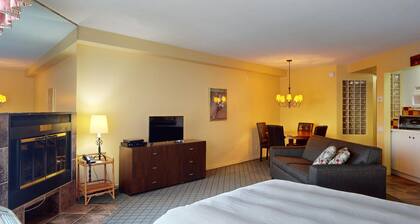 1-312 : Standard Studio - sleeps 4.