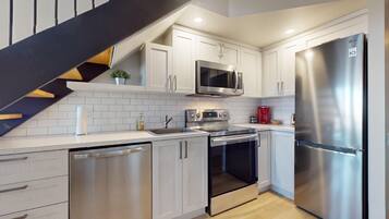 Frigorífic, microones, forn i rentaplats