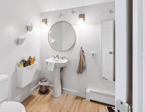 淋浴设施、吹风机、毛巾