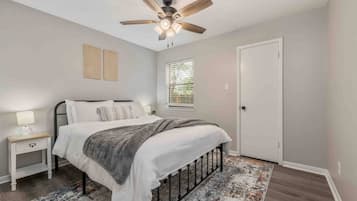 2 bedrooms, WiFi, bed sheets