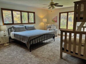 3 bedrooms, desk, iron/ironing board, free WiFi - Waterfall House, canyon views and private waterfall (Filer)