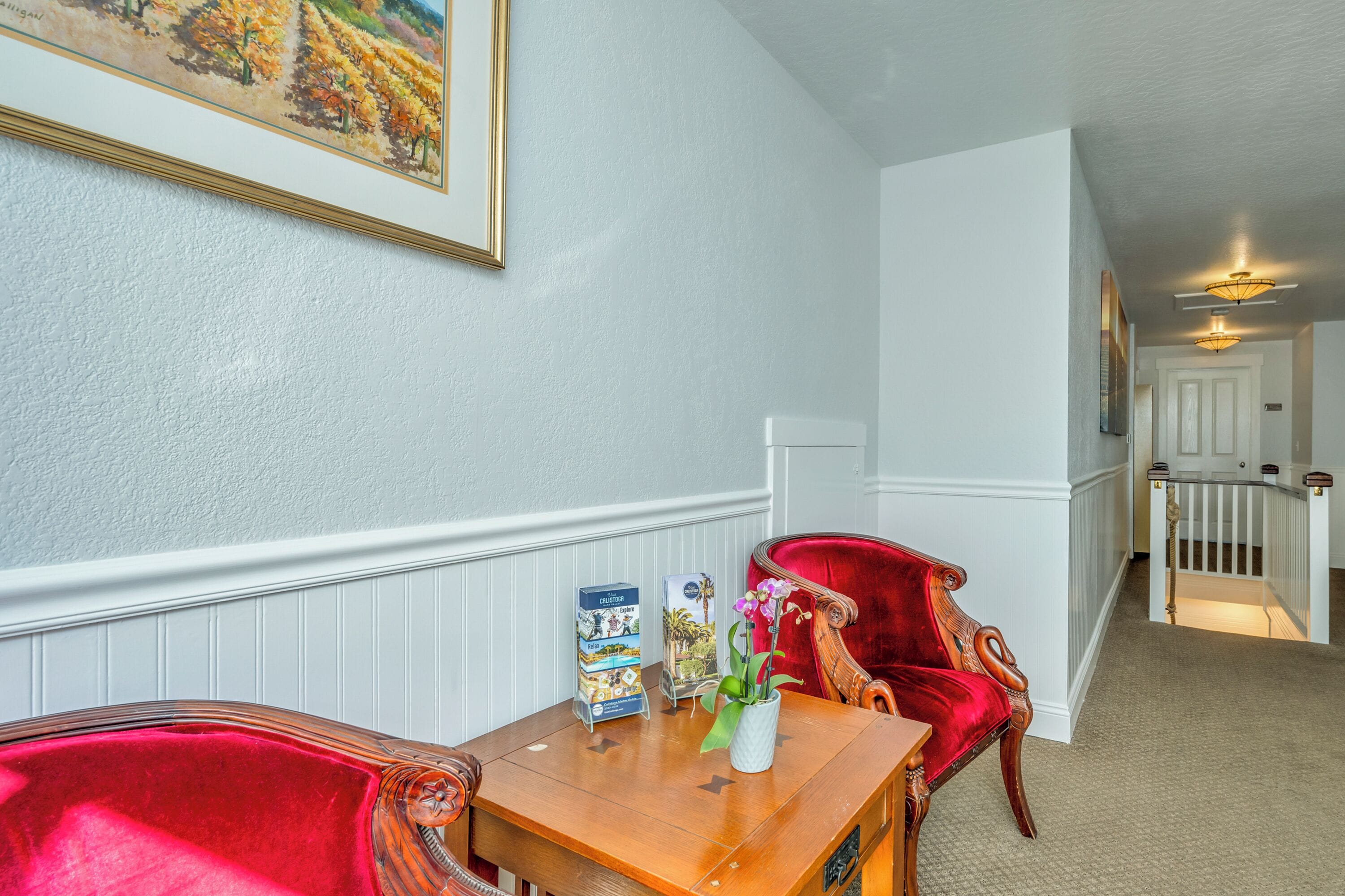 Wine Country Luxury: 5 King Rooms with En-Suite Baths in Napa Valley!
