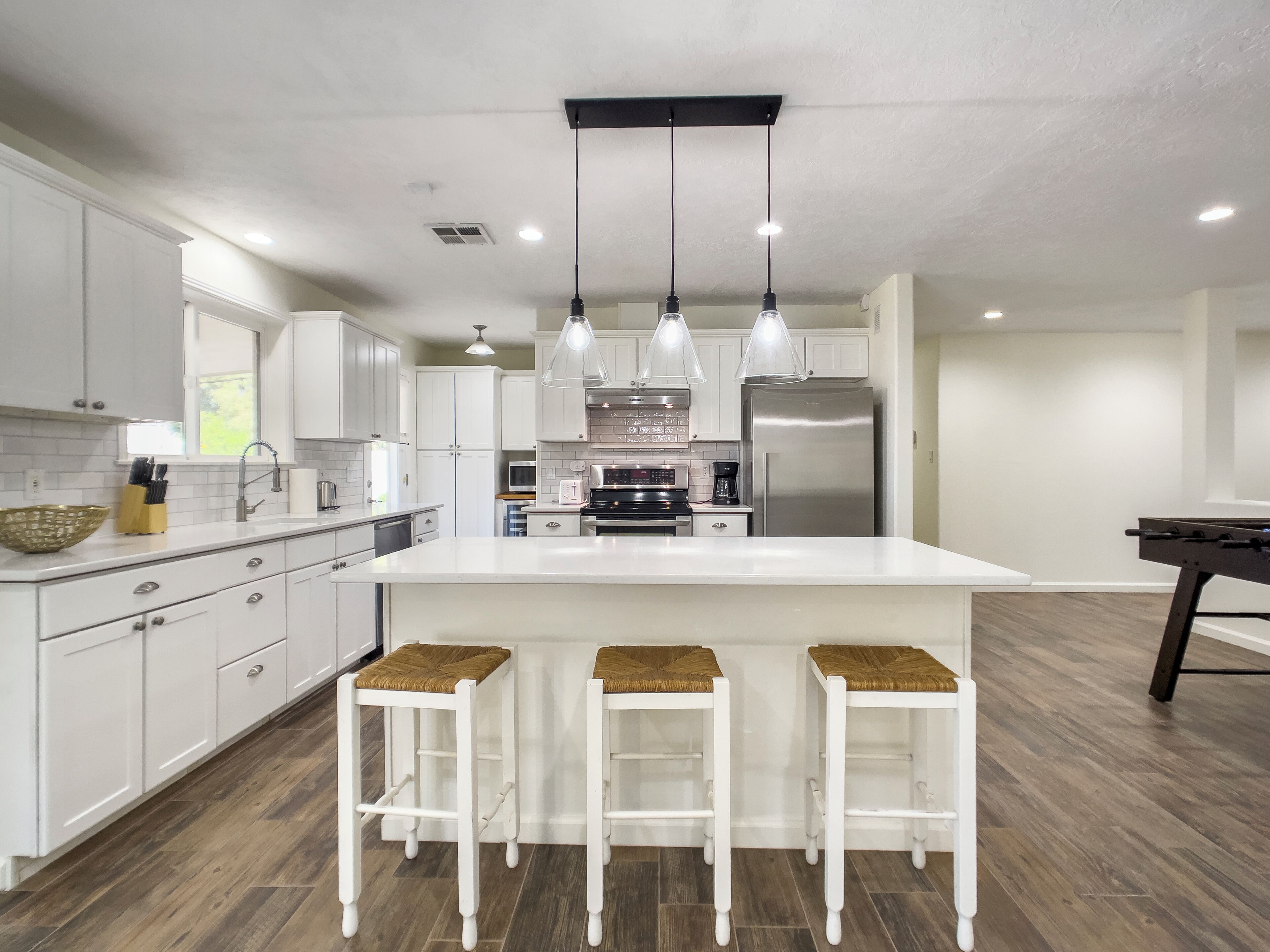 Kylskåp, mikrovågsugn, ugn och spishäll