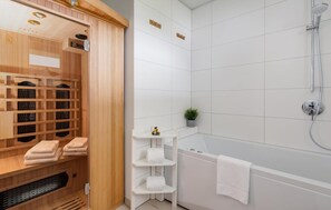 Hair dryer - Stunning apartment in Olpenitz (Olpenitz)