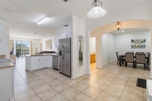Exterior - 5/3 Pool Home Located in Sunset Ridge Community! (Davenport)