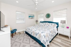 4 Schlafzimmer, Schreibtisch, Bügeleisen/Bügelbrett, Reisekinderbett