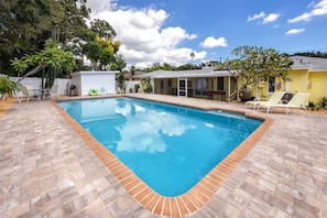 A heated pool - Endless Summer in Clearwater-HeatedPool-Golf-Beach (Clearwater)