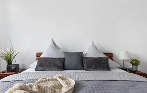 2 bedrooms, iron/ironing board, travel cot, free WiFi - Pet friendly apartment in Olpenitz (Olpenitz)
