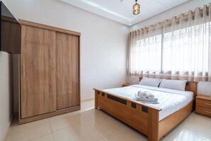 2 habitaciones, cuna de viaje, wifi gratis y ropa de cama 