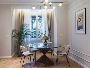 Dining - Downtown Beauty Twins Apartment - luxury accommodation in the Zagreb city center (Zagreb)