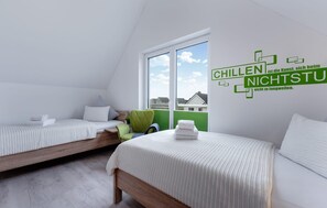 2 bedrooms, iron/ironing board, travel crib, free WiFi - Gorgeous home in Olpenitz with sauna (Olpenitz)
