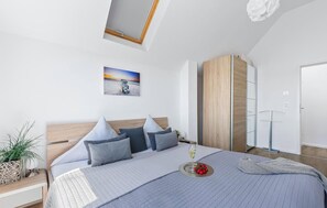 2 bedrooms, iron/ironing board, travel crib - Beach front apartment in Olpenitz (Olpenitz)