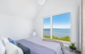 2 間睡房、熨斗/熨衫板、可攜式嬰兒床