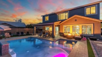 Piscine extérieure, piscine chauffée