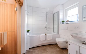 Hair dryer - Gorgeous apartment in Olpenitz (Olpenitz)