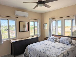 3 bedrooms, desk, iron/ironing board, WiFi
