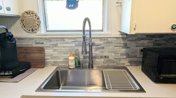 Private kitchen -
Lake Sweet Hut by Lake Texoma-B
(Pottsboro)