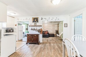 Interior -
Lake Sweet Hut by Lake Texoma-B
(Pottsboro)