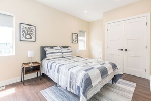 3 Schlafzimmer, Reisekinderbett, WLAN, Bettwäsche