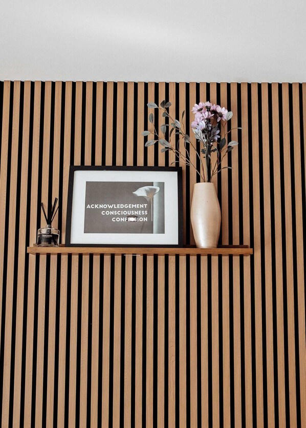 Interior detail -  Modern 3-Bedroom House | 5 Mins to City Centre | Perfect for Families & Groups! (Pemberton)