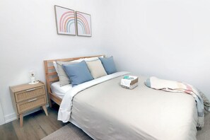 2 quartos, Wi-Fi de cortesia, roupa de cama