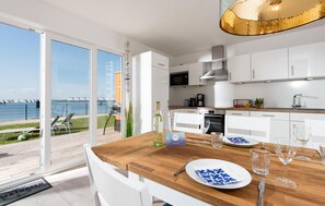 冷蔵庫、オーブン、食器洗い機