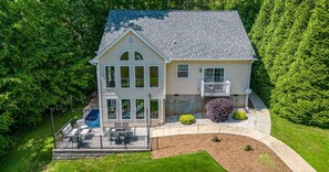 Exterior - "3X THE FUN" at Lytton's Hideaway! Pet friendly! Sleeps up to 14! Boat Rental!  (Catawba)