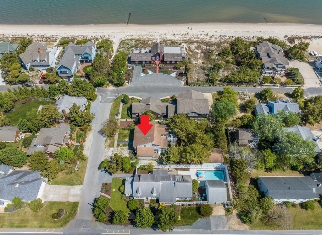Just listed! Nightly rental that is steps to the beach.