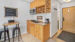 Coffee/tea maker, fridge, microwave - Comfortable Studio in Park City 325 (Park City)