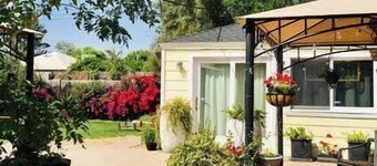 Private Detached Cottage ~Near Downtown Phoenix!