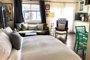 1 chambre, fer et planche à repasser, accès Internet, draps fournis