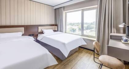 Taishangdeng Hotel (Beijing Daxing Huangyi Road Public Security University Branch)