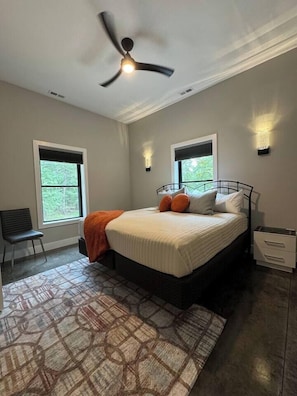 2 slaapkamers, een strijkplank/strijkijzer, gratis wifi, beddengoed
