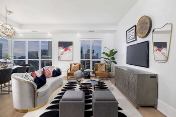 The Madison Front Street