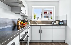 Fridge, oven, dishwasher - Nice home in Olpenitz with sauna (Olpenitz)