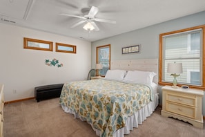 4 bedrooms, iron/ironing board, free WiFi, bed sheets