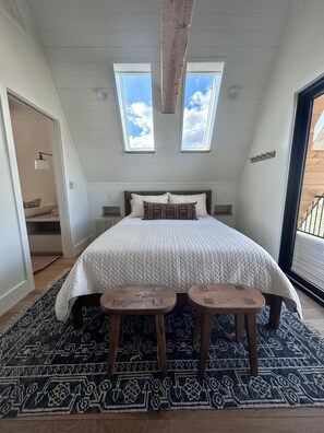 3 Schlafzimmer, Schreibtisch, Bügeleisen/Bügelbrett, WLAN