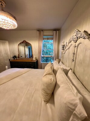 3 多间卧室、熨斗/熨衣板、WiFi、床单