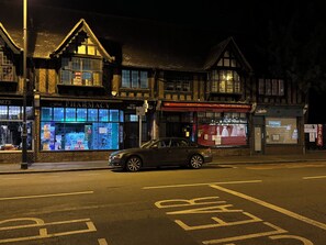 المنشأة من الخارج