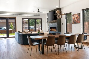 Dining - New! Home Again Luxury Haven - Sleeps 8 (Whitefish)