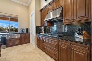 Unclassified image, 4 of 50, button