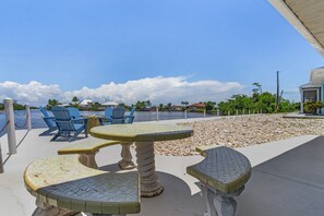 Outdoor dining - Gorgeous & Spacious 3/3.5, Incredible Water Views! Sleeps 9! (Saint James City)