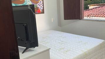 Laptop workspace, iron/ironing board, free WiFi