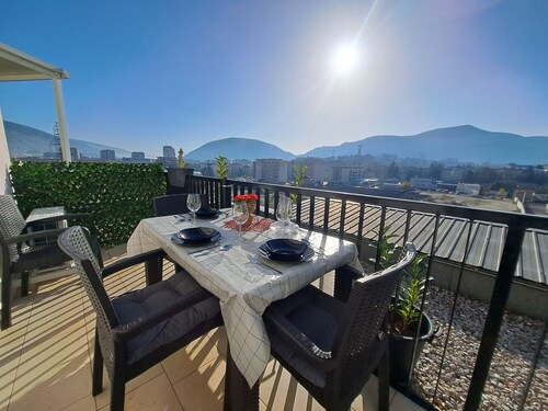 Cozy 1-bedroom apartment in brilliant Mostar with AC, WiFi